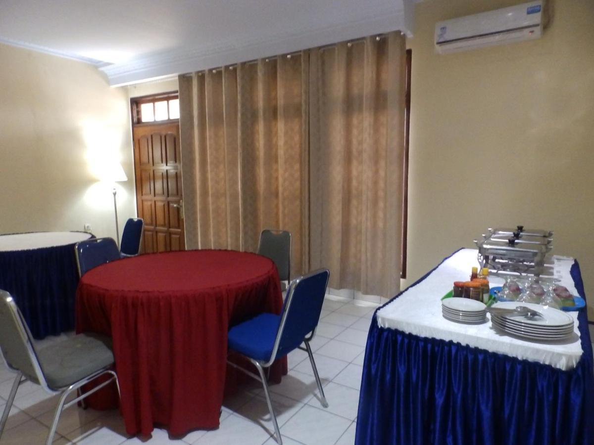 Bahari Family Hotel Bitung Экстерьер фото